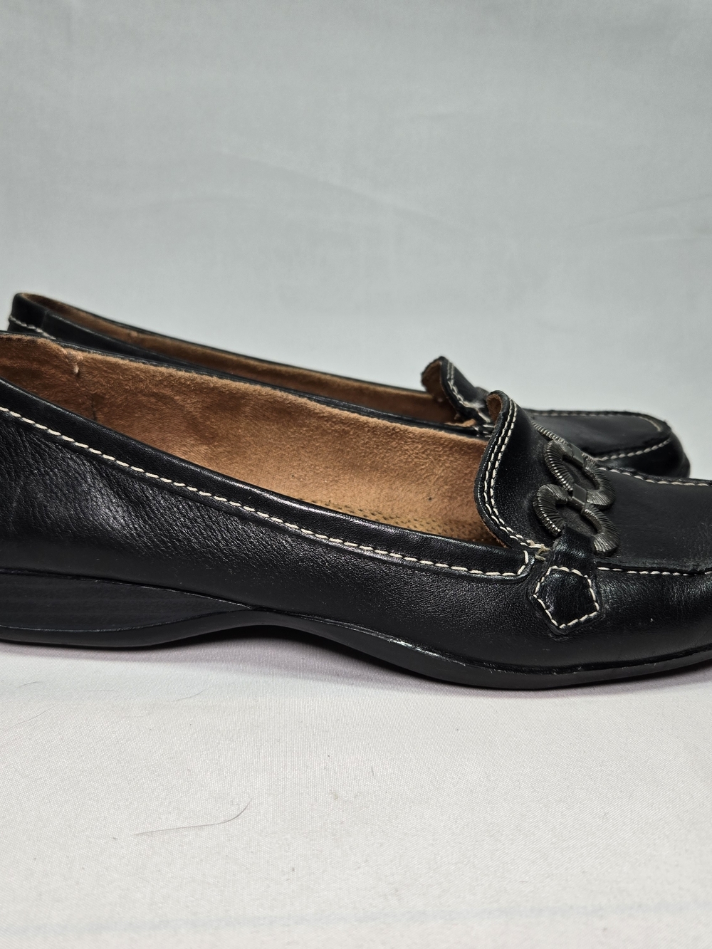 Naturalizer Womens 7 Casper Black Leather Loafers Silver Detail Preppy Academia